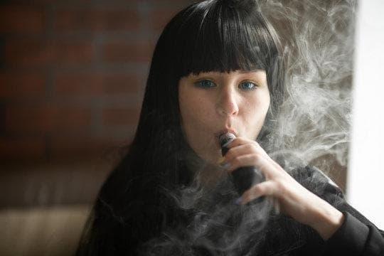 IBVape e-cigarette und hoosh e shisha im Vergleich, Aroma, Akku und Kaufberatung für Dampfer