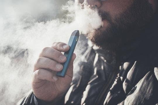 E-Raucher erleben Einweg Vape kratzt im Hals – Ursachen und Lösungen für E-Raucher mit Einweg Vape kratzt im Hals
