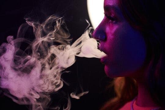 E-Zigaretten Shop entdecken und Einweg Vape öffnen für den perfekten Dampferlebnis heute