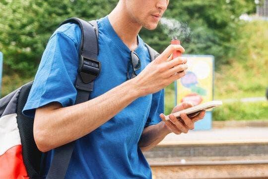 E-papierosy und E Zigarette 15000 Züge erleben Sie die neue Generation des Dampfens mit E-papierosy für bis zu 15000 Züge