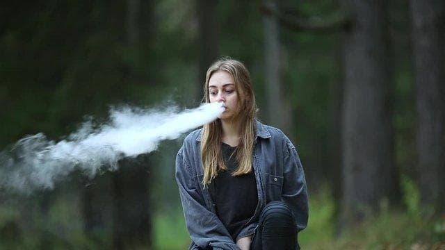 E-Sigara nimmt man von e zigaretten zu – was Studien und Experten über Gewicht, Verhalten und Risiken sagen
