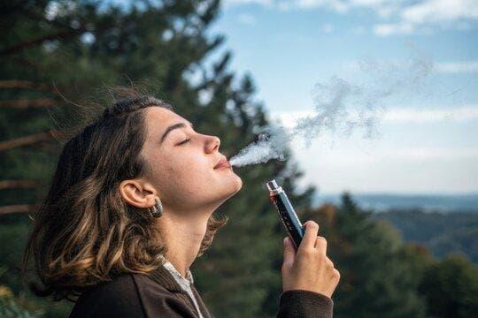 e-dym Leitfaden – e-dym und smoke e shisha im Vergleich für Aroma, Zubehör und Kaufempfehlung